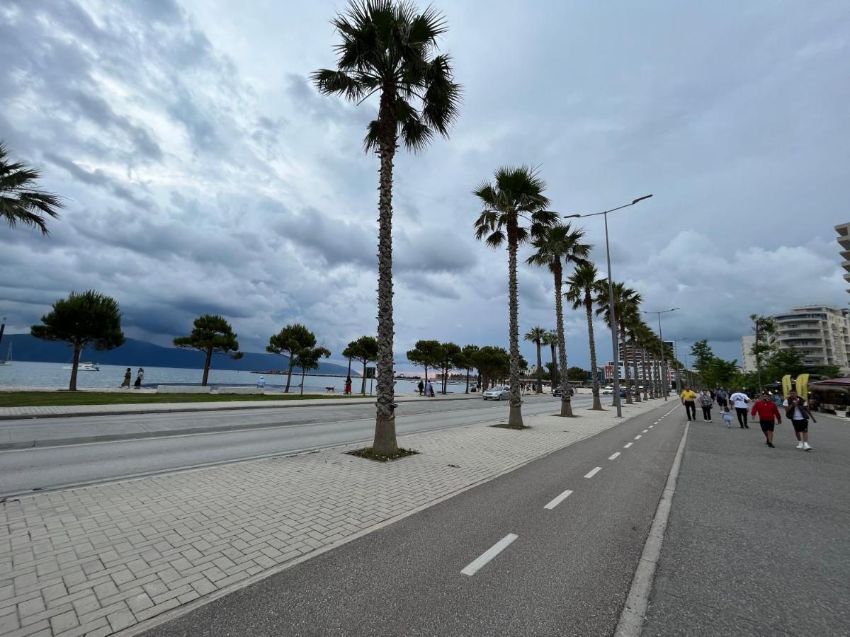 Sea View Apartment Vlorë Buitenkant foto