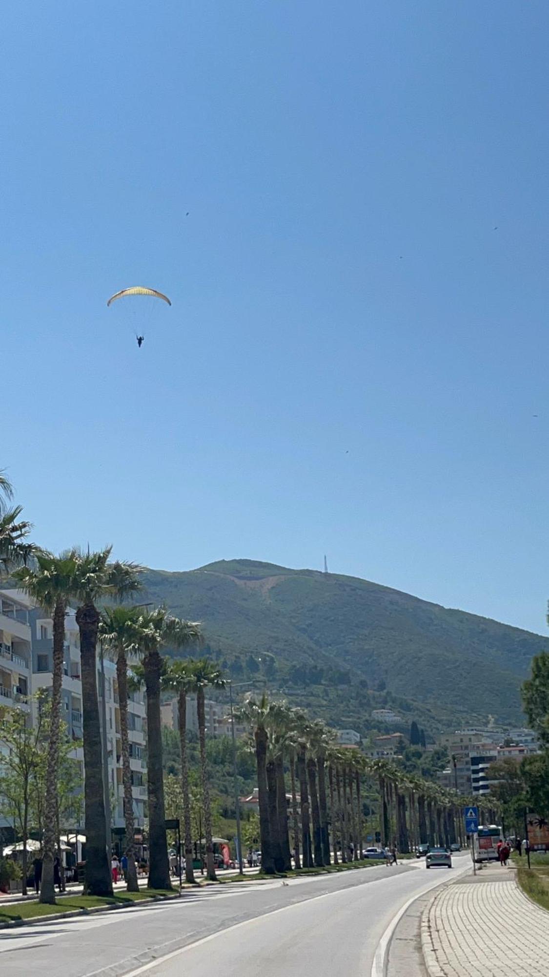 Sea View Apartment Vlorë Buitenkant foto