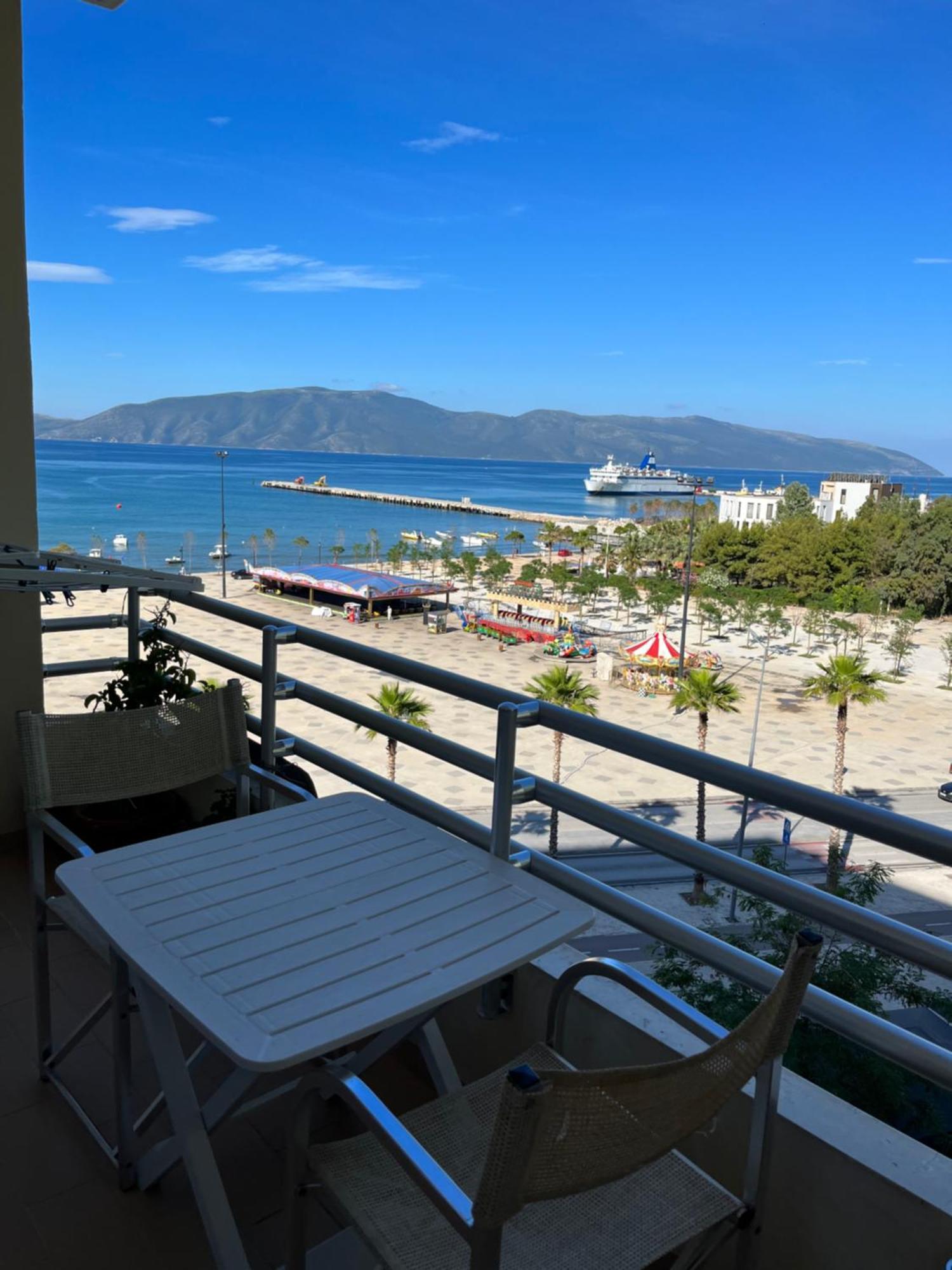 Sea View Apartment Vlorë Buitenkant foto