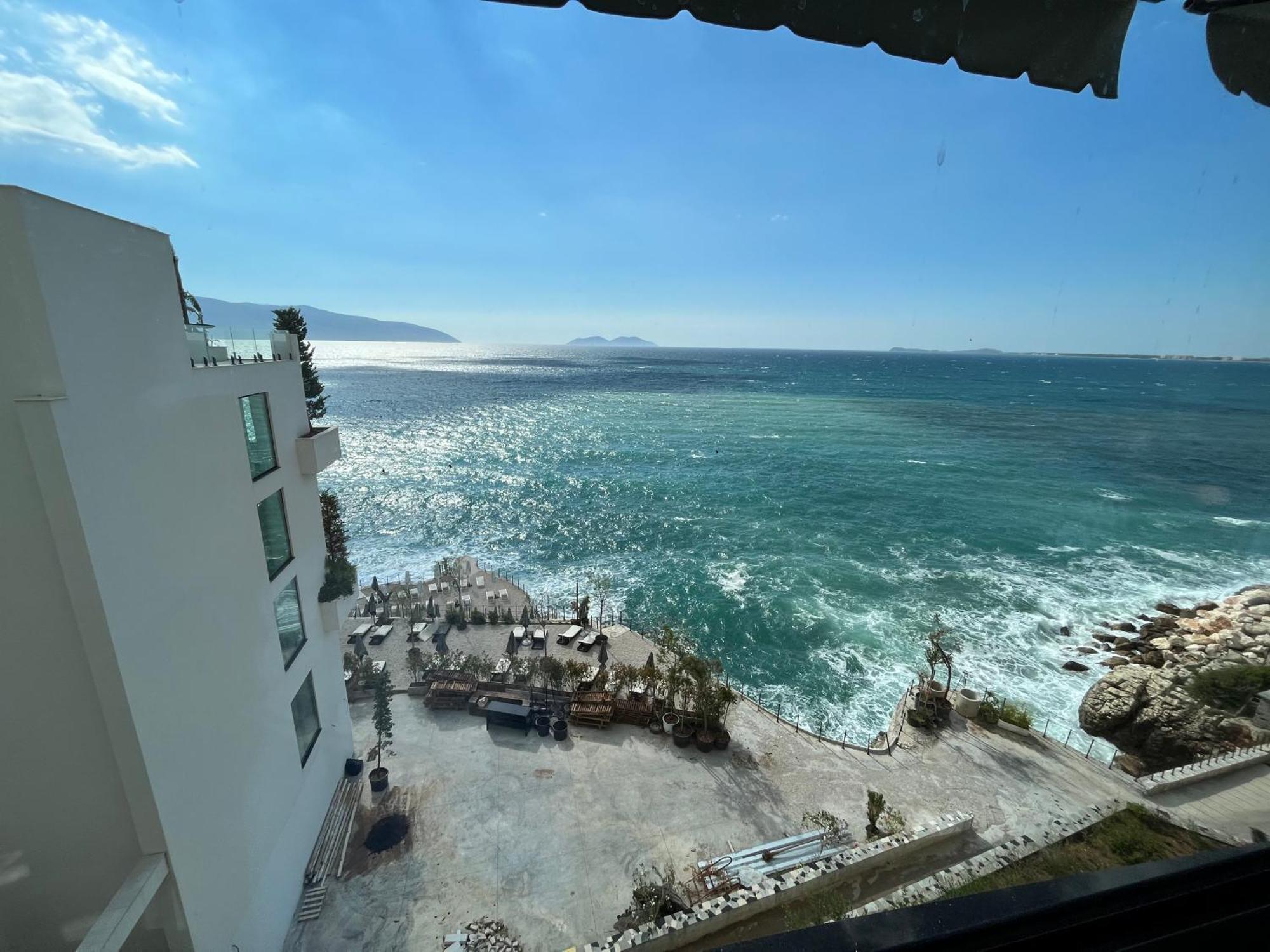 Sea View Apartment Vlorë Buitenkant foto