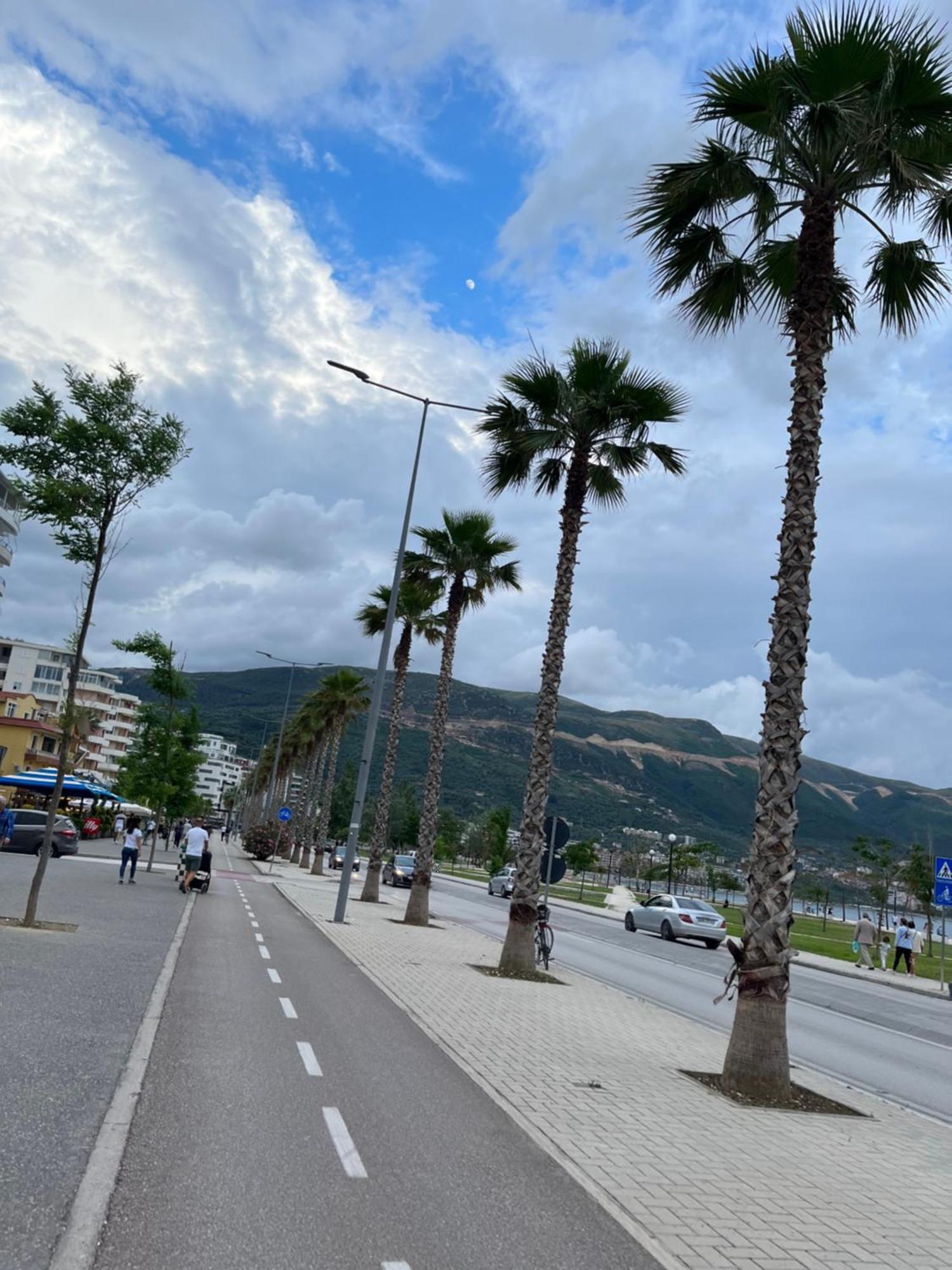 Sea View Apartment Vlorë Buitenkant foto