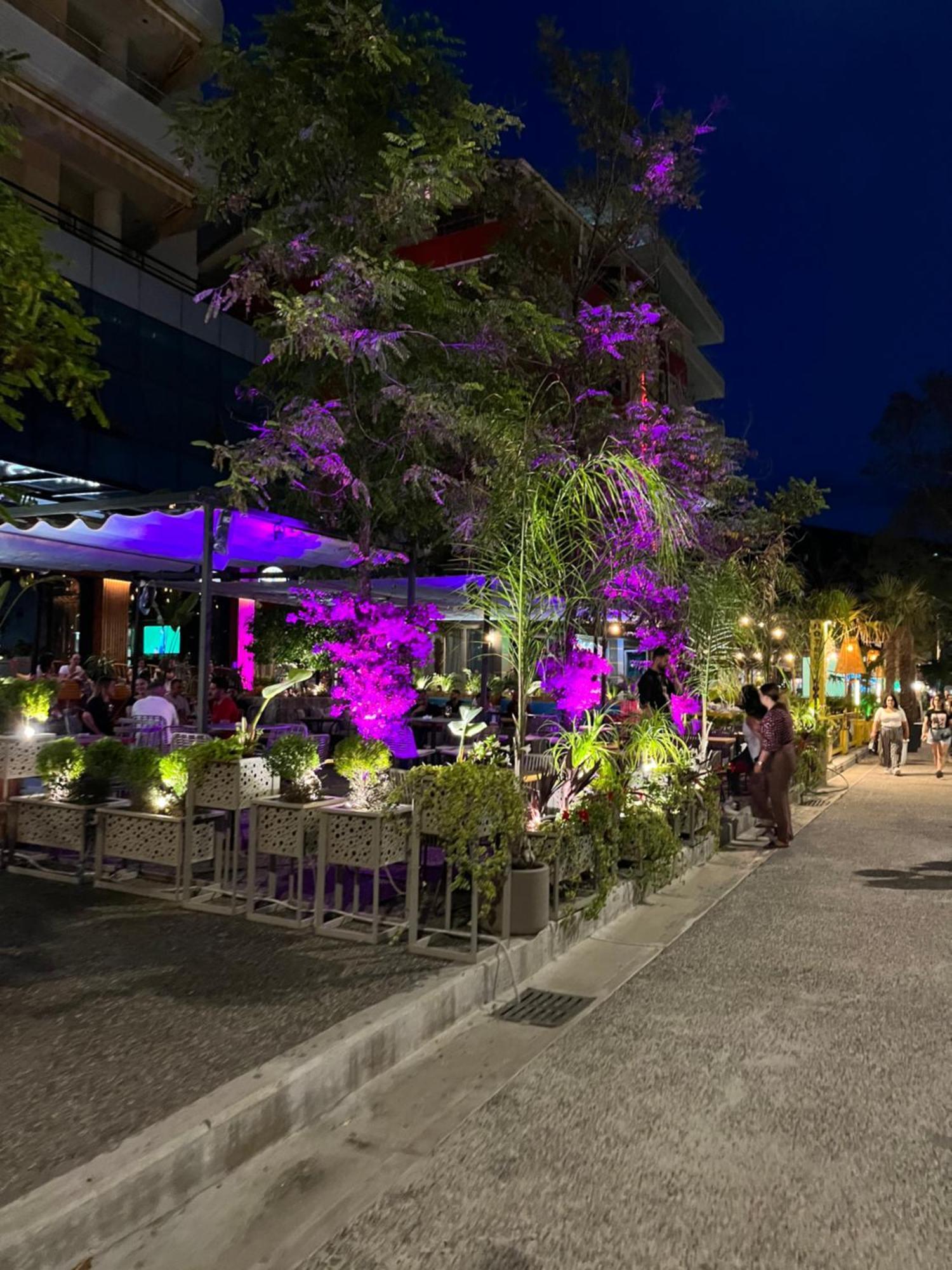 Sea View Apartment Vlorë Buitenkant foto