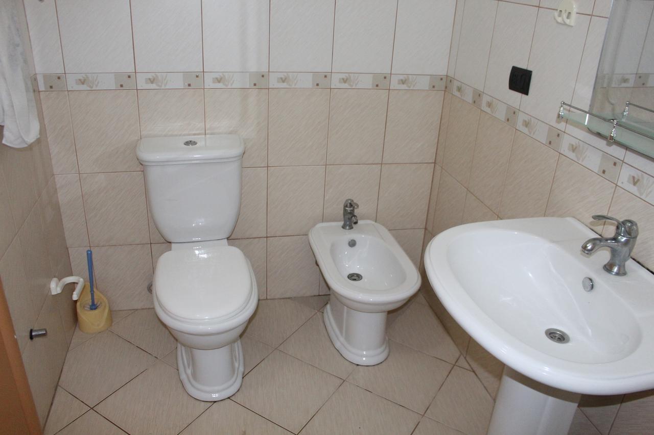 Sea View Apartment Vlorë Buitenkant foto